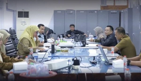 Pansus II DPRD Bulukumba menggelar rapat lanjutan pembahasan Ranperda RTRW Kabupaten Bulukumba 2025–2045. (Dok: Ist)