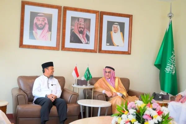 Gubernur Sulawesi Selatan, Andi Sudirman Sulaiman bersama Duta Besar Arab Saudi untuk Indonesia, Faisal Abdullah Al Amoudi (Dok: Ist)