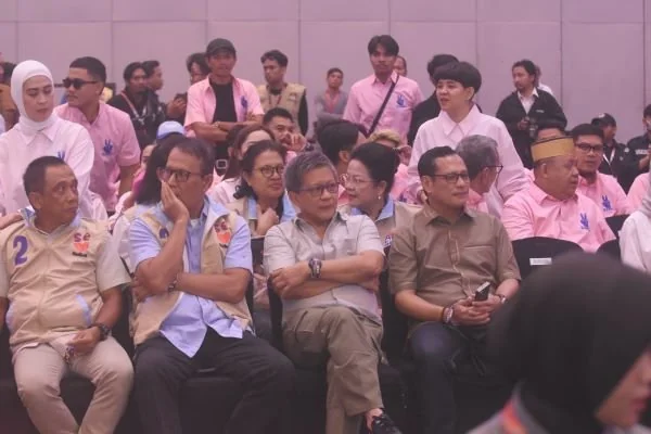 Pakar Politik Universitas Indonesia, Rocky Gerung saat menghadiri debat Pilwalkot Makassar (Dok : Ist).