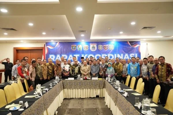 Rakor perdana Gubernur Sulbar terpilih bersama kepala OPD lingkup Pemprov Sulbar (Dok : Ist).