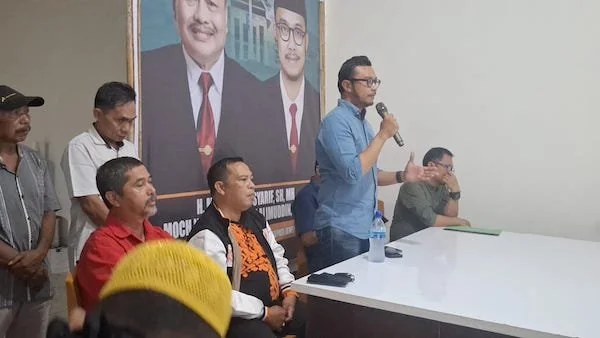 Calon Wakil Bupati, Moch Noer Alim Qalby saat menyampaikan orasi politiknya didepan ratusan relawannya.
