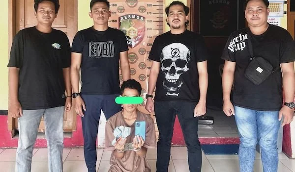 Pelaku pencurian saat berhasil diringkus Resmob Polresta Mamuju (dok:ist)