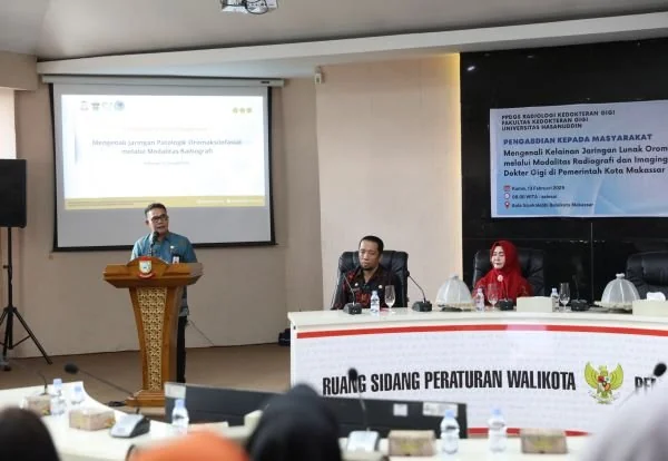 Pj Sekretaris Daerah Kota Makassar, Irwan Rusfiady Adnan membuka sosialisasi bagi dokter gigi di lingkungan Pemerintah Kota Makassar (Dok : Ist).