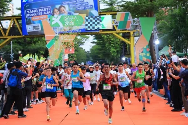 Pelaksanaan Kalla Run 2025 yang diikuti oleh 3.000 pelari. Tahun ini, event lari tersebut kembali digelar bertajuk "Kalla 10K" yang membuka slot 4.500 pelari di Anjungan Pantai Losari (Dok: Ist)