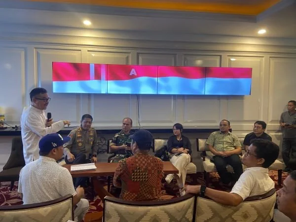 Pertemuan perwakilan driver online bersama aplikator dan Sekprov Sulsel Jufri Rahman di Kantor Gubernur Sulsel (Dok: Nofi KabarMakassar).