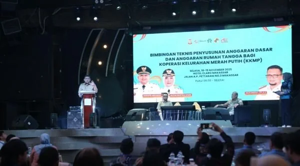 Wali Kota Makassar Munafri Arifuddin saat Bimtek Penyusunan AD/ART yang digelar Dinas Koperasi dan UMKM Kota Makassar, (Dok: KabarMakassar).