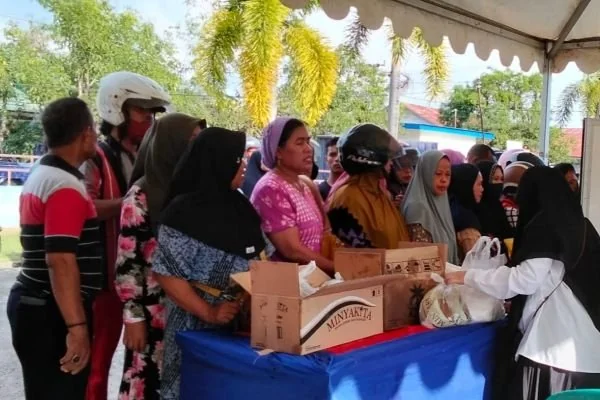 Pasar Murah yang digelar Pemprov Sulbar bekerja sama dengan Bulog (Dok : Ist).