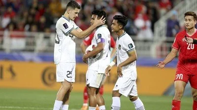 Timnas Indonesia berpeluang lolos ke babak 16 besar setelah menang atas Vietna di fase grup Piala Asia 2023. (AP/Hussein Sayed)