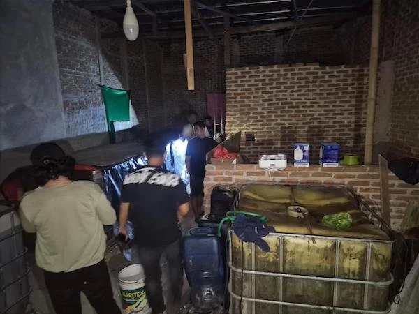 lokasi penyimpan bbm ilegal di Maros (Dok:Ist)