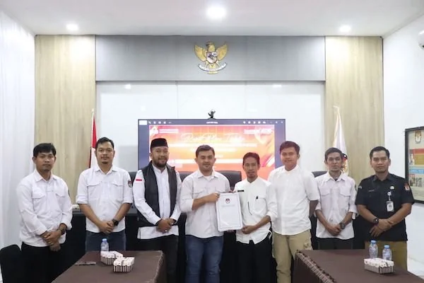 Bawaslu dan KPU Lutim. Dok. Ist