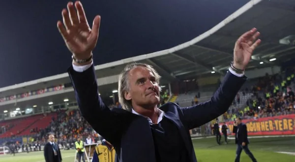 Jan Olde Riekerink ditunjuk sebagai pelatih anyar Dewa United. (AFP/ADEM ALTAN)