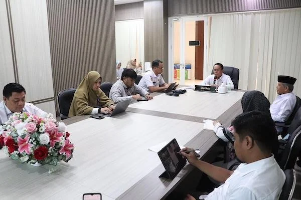 Rapat pembahasan agenda Safari Ramadhan Pemprov Sulbar di Enam Kabupaten yang dipimpin Sekda Provinsi Sulbar Junda Maulana(dok:ist)