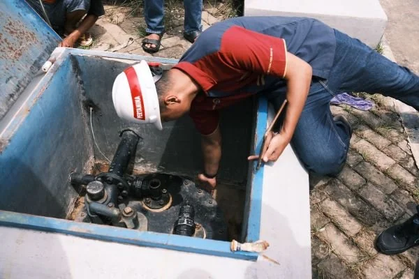 PT Pertamina Patra Niaga Regional Sulawesi memastikan layanan distribusi BBM dan LPG tetap berjalan optimal pasca banjir (Dok : ist).