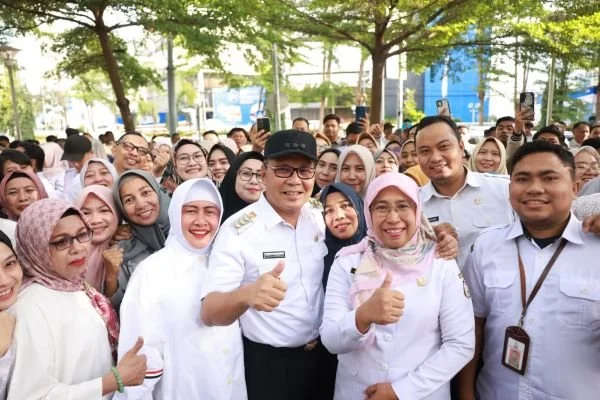 Wali Kota Makassar, Moh Ramdhan Pomanto bersama ASN Pemkot Makassar (Dok : ist).