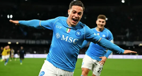 Momen selebrasi di laga Napoli vs Juventus. (FOTO: twitter.com/SerieA)