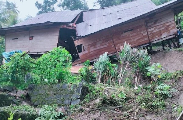 Bencana alam yang terjadi di Tana Toraja menyebabkan rumah warga rusak parah (Dok: Ist)