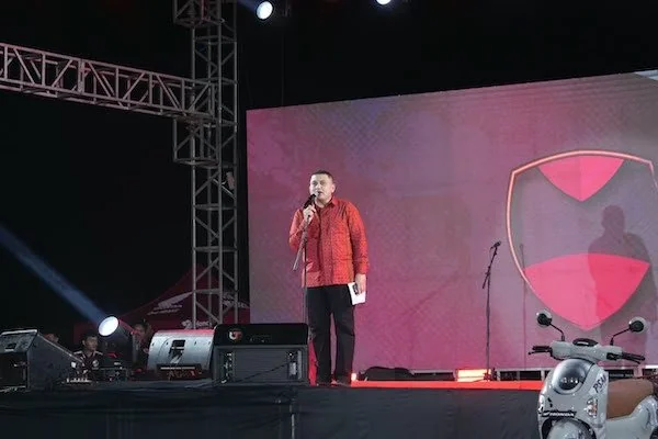 Wali Kota Makassar Munafri Arifuddin saat menghadiri PSM Fest 2026 yang dirangkaikan dengan peluncuran skuad dan jersey PSM Makassar (Dok: Ist).