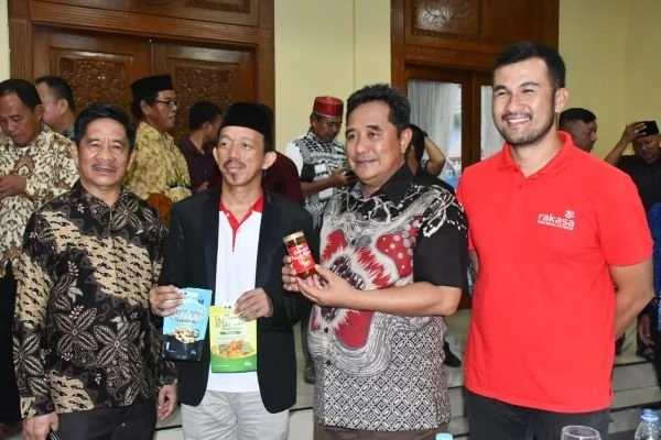 Pertemuan di Rujab Gubernur antara perwakilan Petani dan Nelayan bersama Pj Gubernur Sulbar (Dok : Ist).