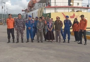 Wakil Bupati Selayar, H. Saiful Arif, SH yang didampingi Kepala Dinas Sosial, Hj. Satmawati, Sos,. M.AP, Kepala Pelaksana (Kalaksa) BPBD Achmad Alifiayanto, Kepala bidang Perlindungan dan Jaminan Sosial (Linjamsos) Dinas Sosial, Rahmat Nas saat menyambut