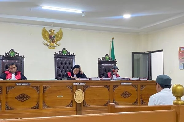 Terdakwa Sri Wahyudi saat jalani sidang uang palsu di PN Sungguminasa, Gowa (Dok: Atri KabarMakassar).