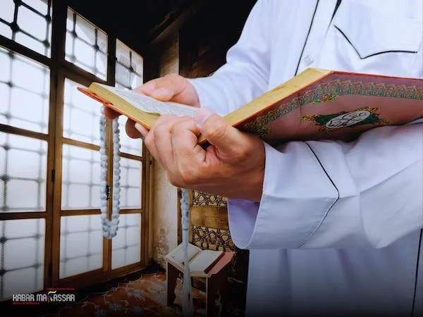 Ilustrasi membaca Al-Quran (Dok: KabarMakassar)
