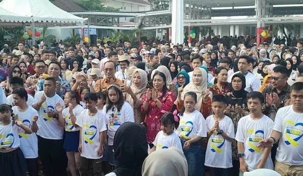 Pj Gubernur Sulsel, Prof Zudan Arif Fakrulloh dan Menteri PPPA, Bintang Puspayoga pada Peringatan Hari Anak Nasional di Rumah Jabatan Gubernur (Dok: Nofi KabarMakassar)