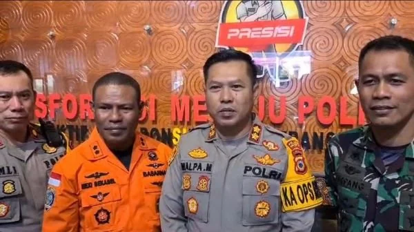 Kapolres Tana Toraja AKBP Malpa Malacoppo, dampingi oleh Dandim 1414/Tator, Kepala Basarnas Provinsi serta Danyon Detasemen B Brimob Parepare,