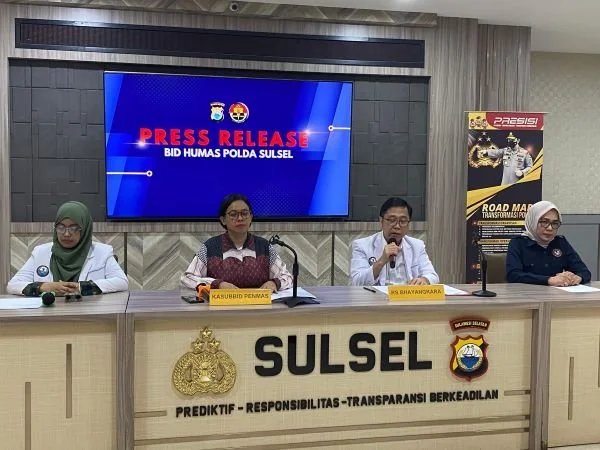 Konfersi Pers Tim Komite Medik RS Bhayangkar Makassar, di Mapolda Sulsel (Dok : Atri KabarMakassar)