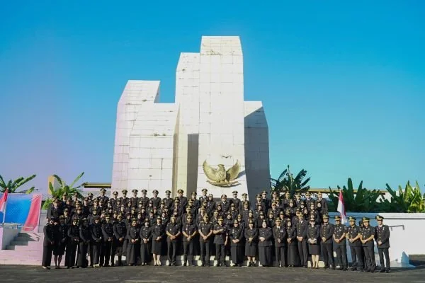 Upacara tabur bunga di Taman Makam Pahlawan (TMP) Panaikang, Makassar (Dok : Ist).