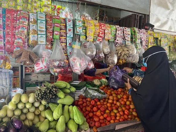Sejumlah komoditas yang terdapat di pasar tradisional Makassar (Dok: Nofi KabarMakassar)
