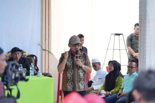 Gubernur Sulbar Suhardi Duka  saat berada di Polman(dok:Ist)