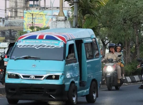 Salah Satu Alat Tranportasi Makassar Pete-pete (Dok: Sinta KabarMakassar).