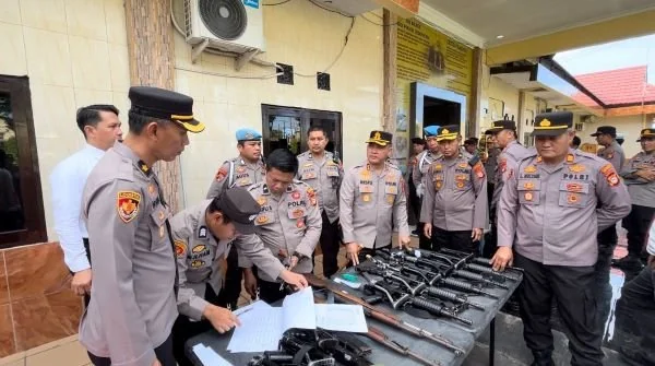 Kepolisian Resor (Polres) Bulukumba melaksanakan inspeksi mendadak (sidak) berupa pemeriksaan senjata api (senpi) dan tes urine. (Dok: Ist)