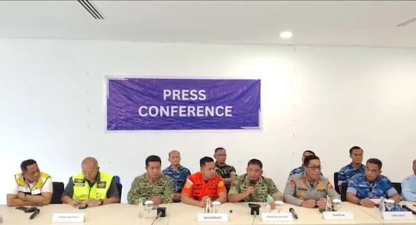 konferensi pers lintas instansi di bandar sultan Hasanuddin (Foto : Dwiki Luckianto Septiawan KabarMakassar)