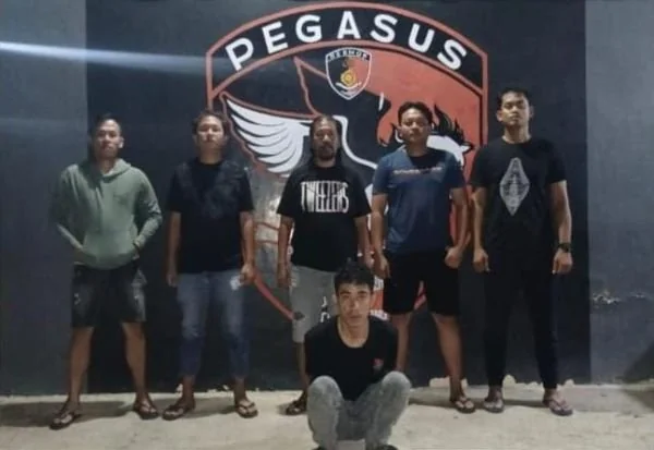 Ilham Saputra Soeka Alias Ilo (30) saat diamankan di Posko Resmob Pegasus Polres Jeneponto (Dok : Ist).