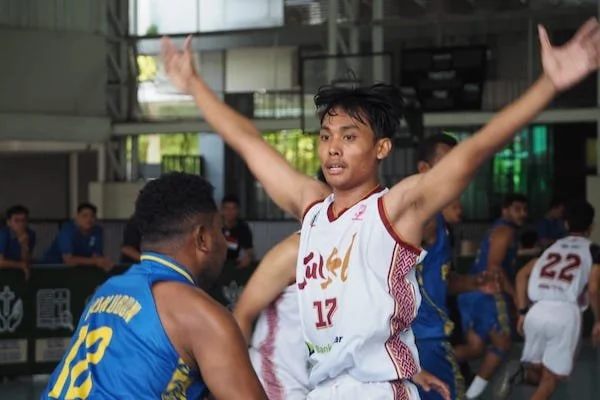 Tim Basket Putra Sulsel saat menghadapi tim asal Papua Selatan di Pornas Korpri XVII Palembang (dok. Ist)