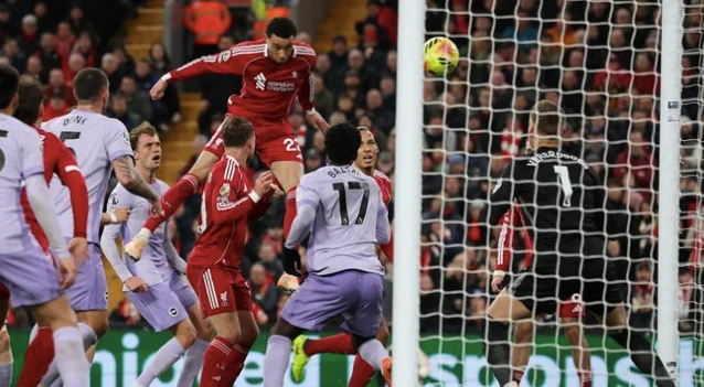 Liverpool menang 2-0 atas Brighton & Hove Albion berkat dua gol Hugo Ekitike (Foto: REUTERS/Phil Noble)