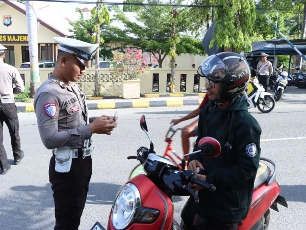 Operasi Lalu lintas yang dilakukan Satlantas Polres Majene (Dok : Ist).