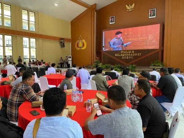 Press release akhir tahun Polda Sulbar (Dok : Aldy KabarMakassar).