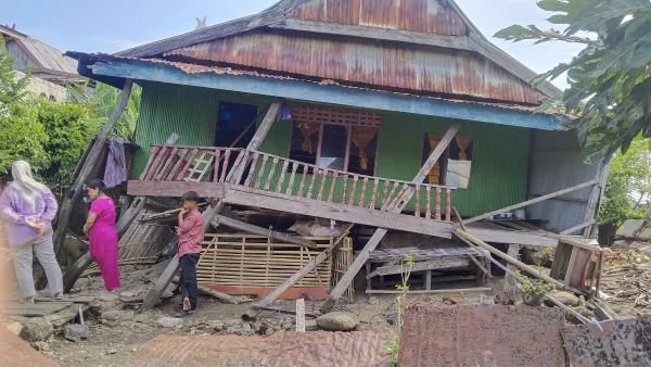 Kondisi kediaman Nenek Saripa pasca rumahnya roboh (Dok : Ist).