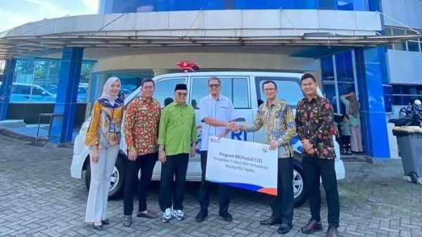 BRI serahkan Ambulans untuk RSU Yapika Gowa (Dok : Ist).