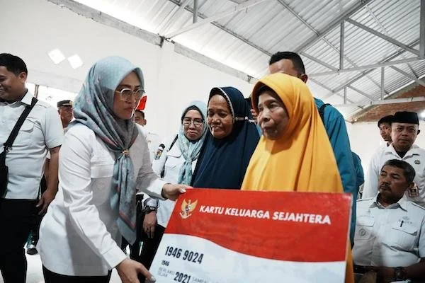 Menyalurkan Bantuan, (Dok: Ist).