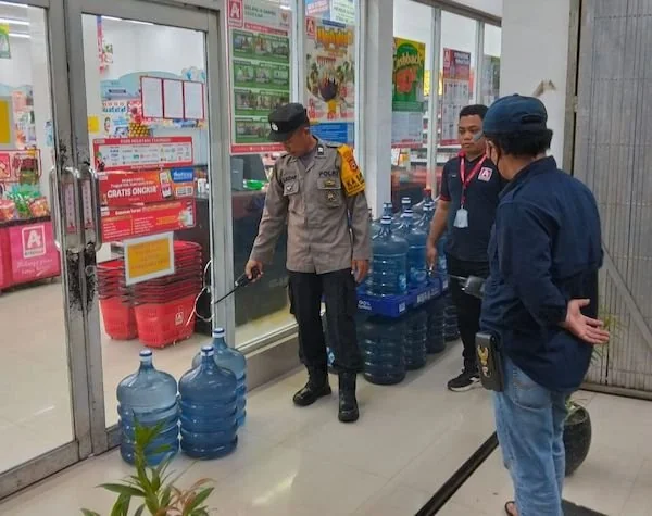 minimarket yang diduga dirusak oleh rombongan jenazah (Dok: Ist)