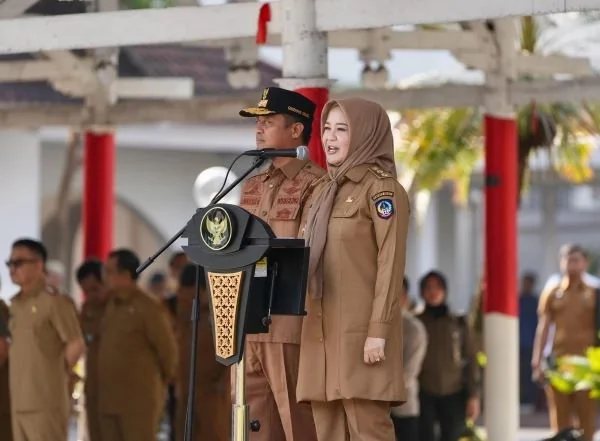 Gubernur Sulsel, Andi Sudirman Sulaiman dan Wakil Gubernur Sulsel, Fatmawati Rusdi di Rumah Jabatan Gubernur Sulsel (Dok: Ist)