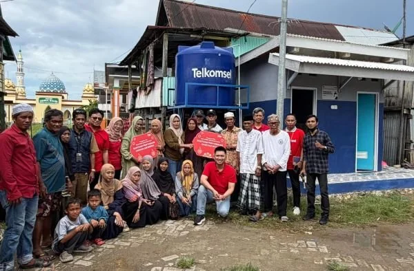 Telkomsel berkomitmen dukung peningkatan kualitas hidup masyarakat lewat program Corporate Social Responsibility (CSR), hadirkan sarana MCK dan akses air bersih (Dok: Ist)