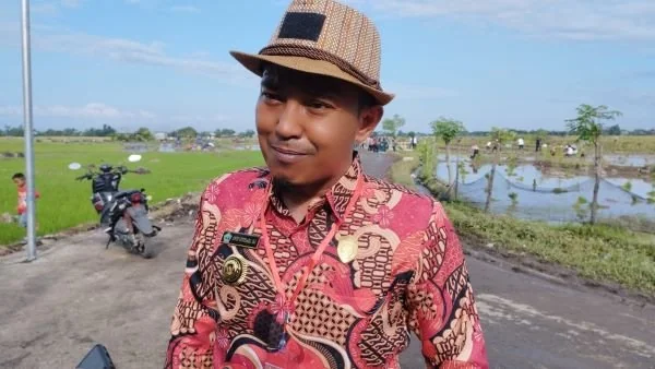 Kades Layoa, Andi Sufriadi saat kunjungan Presiden Jokowi di Bantaeng (Dok : Ullah KabarMakassar).