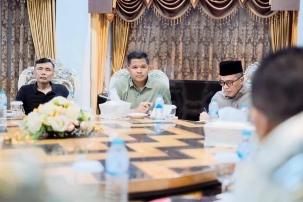 Bupati Bantaeng, M. Fathul Fauzy Nurdin memimpin Rapat Koordinasi Forkopimda mengenai Penanganan, dan Penanggulangan Bencana (Dok : Ist).