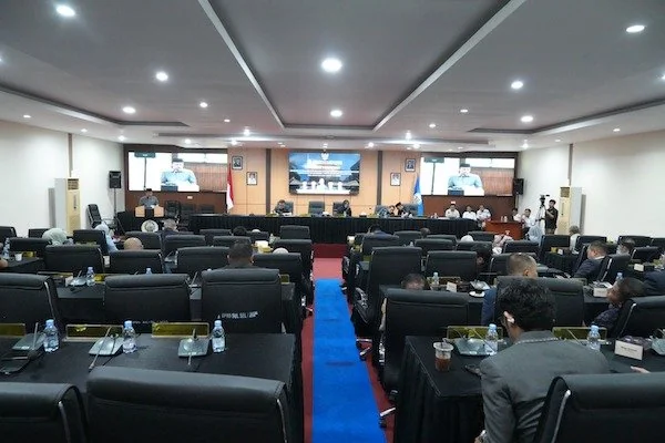 Suasana Rapat Paripurna Jawaban Gubenur Sulsel Andi Sudirman Sulaiman atas Pandangan Akhir Fraksi-fraksi (Dok: Ist).