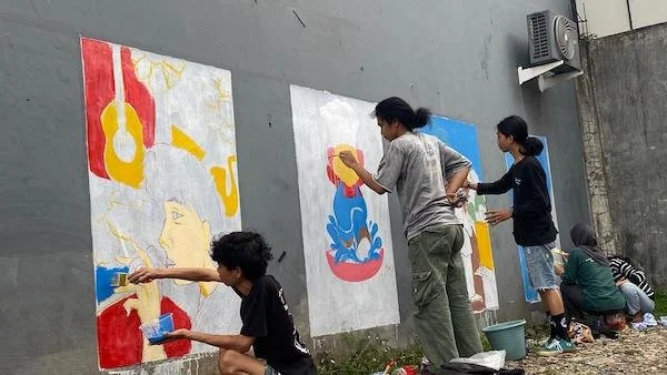 lomba live mural dari kabar Ramadan Creatif Fast yang digelar oleh KabarMakassar (Dok: Atri KabarMakassar)