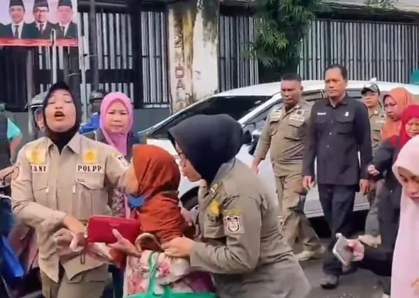 Operasi Anjal dan Gepeng  Kolaboratif Jumat Pagi antara Satpol-PP dan Dinsos Makassar (Dok: Ist).